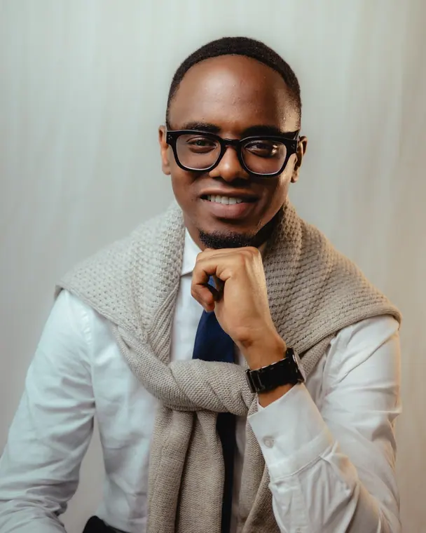 Single-light studio portrait on a seamless backdrop